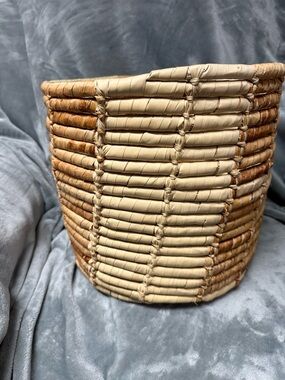 Handwoven Two-Tone Natural Woven Basket - Neutral Tan